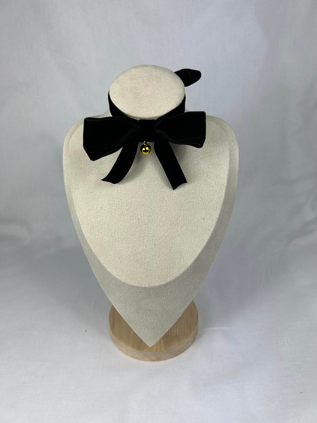 Choker Svart Sammet Stor Bjällra