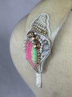 Diadem Vit Snäckskal Sammet