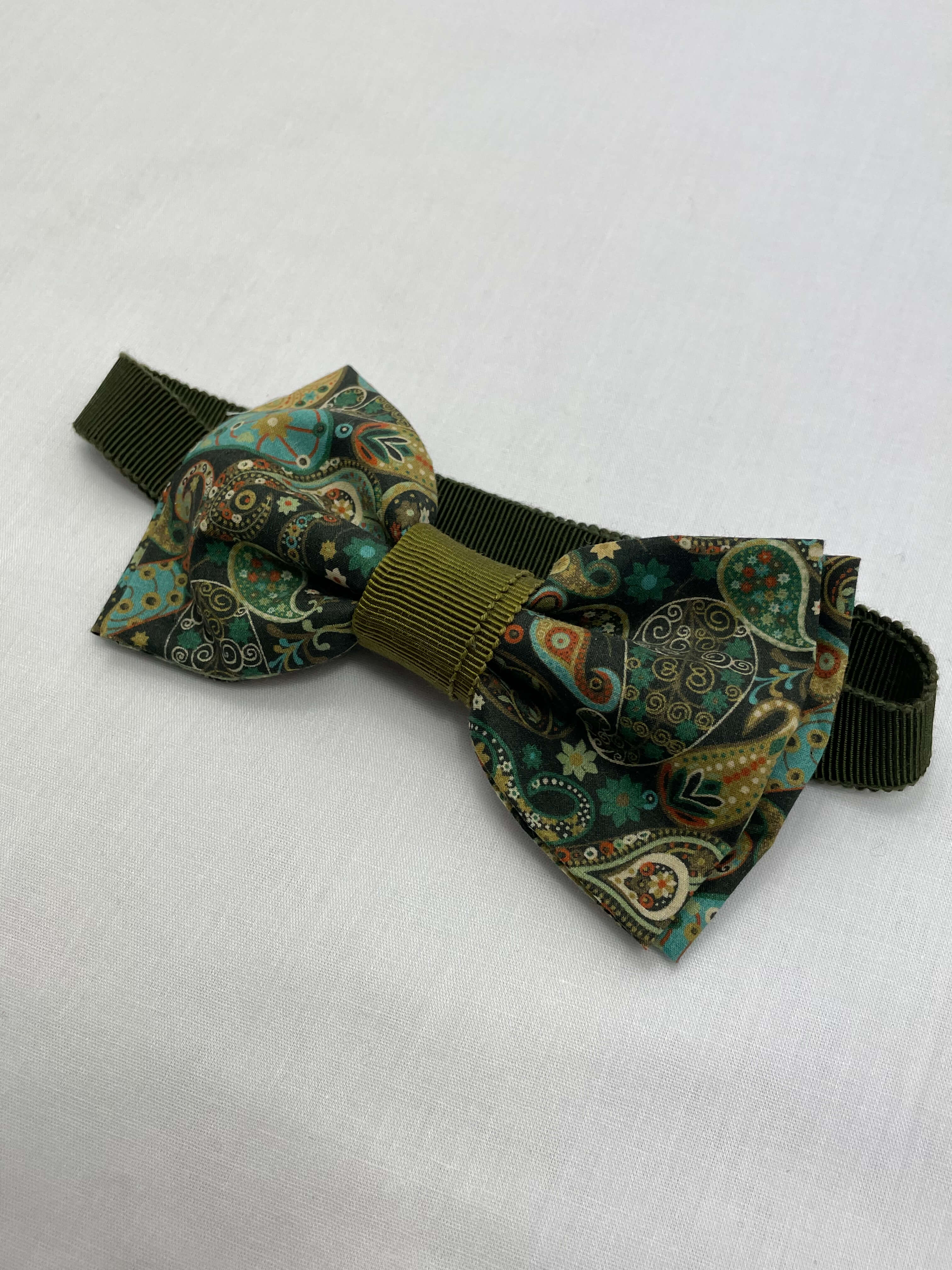 Flugor Grön Paisley Mönstrad