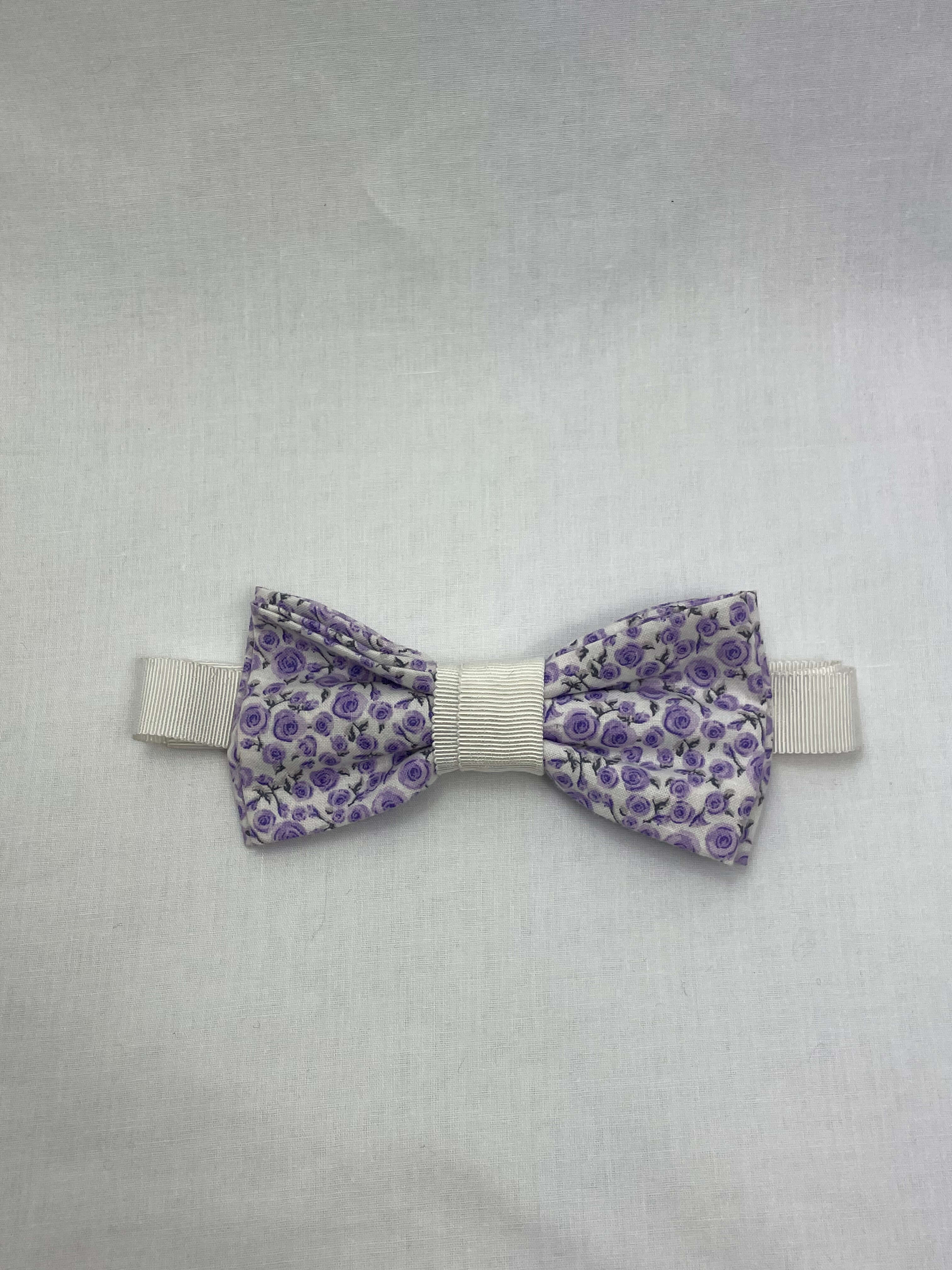 Flugor Vit Lila Blommig