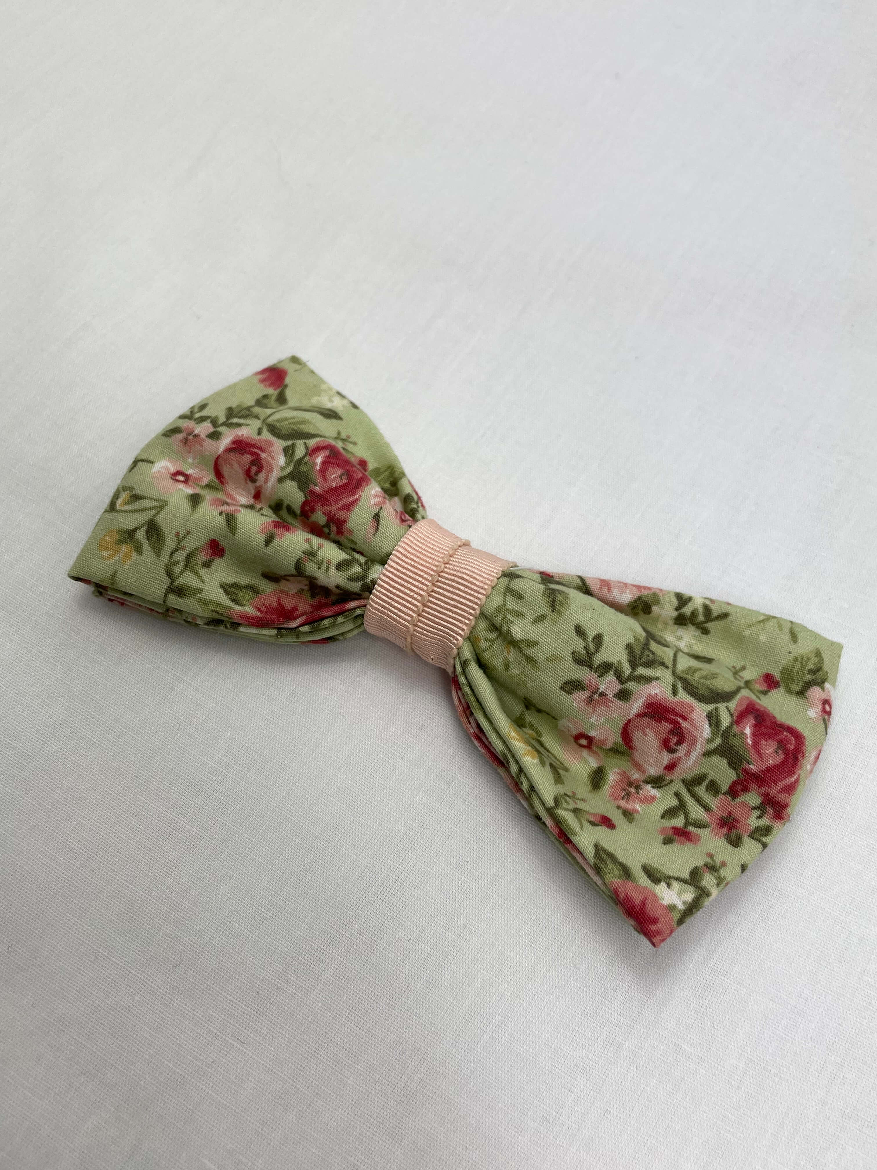 Hundfluga Ljusgrön Blommig