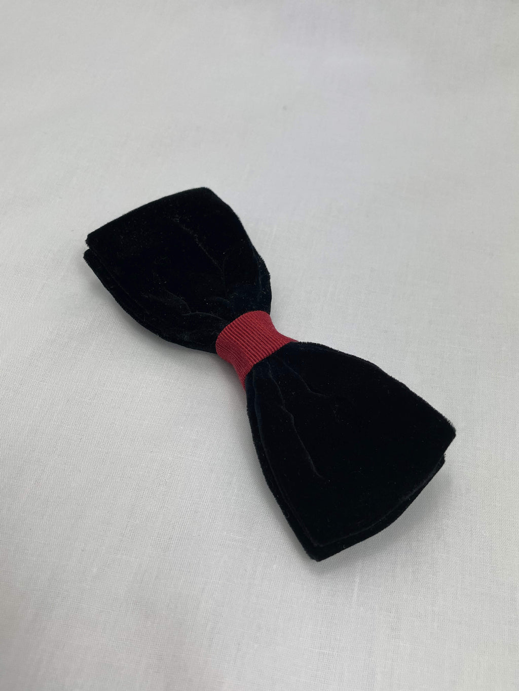 Hundfluga Svart Röd Sammet