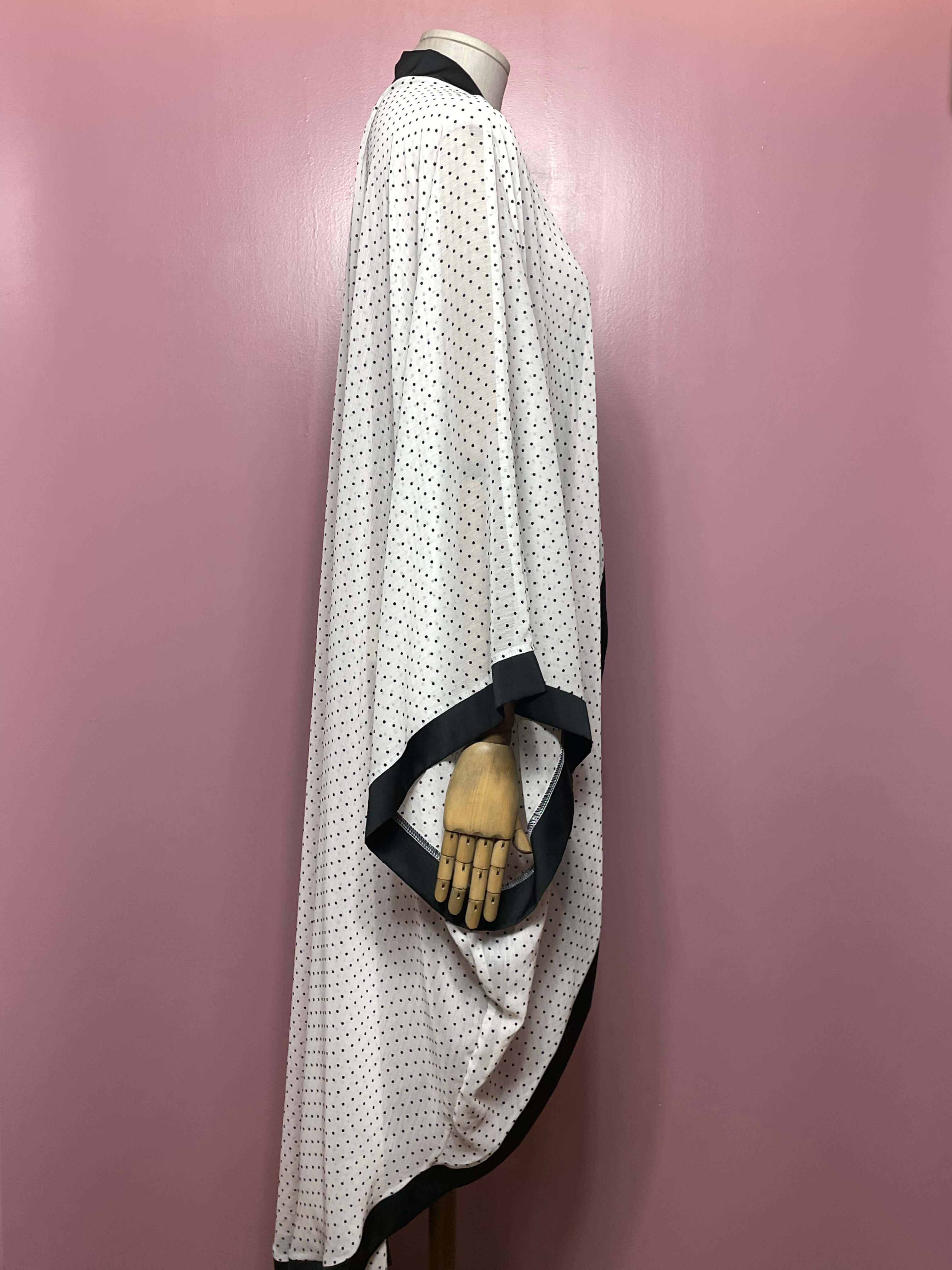 Kimono Vit Svart Små Prickar