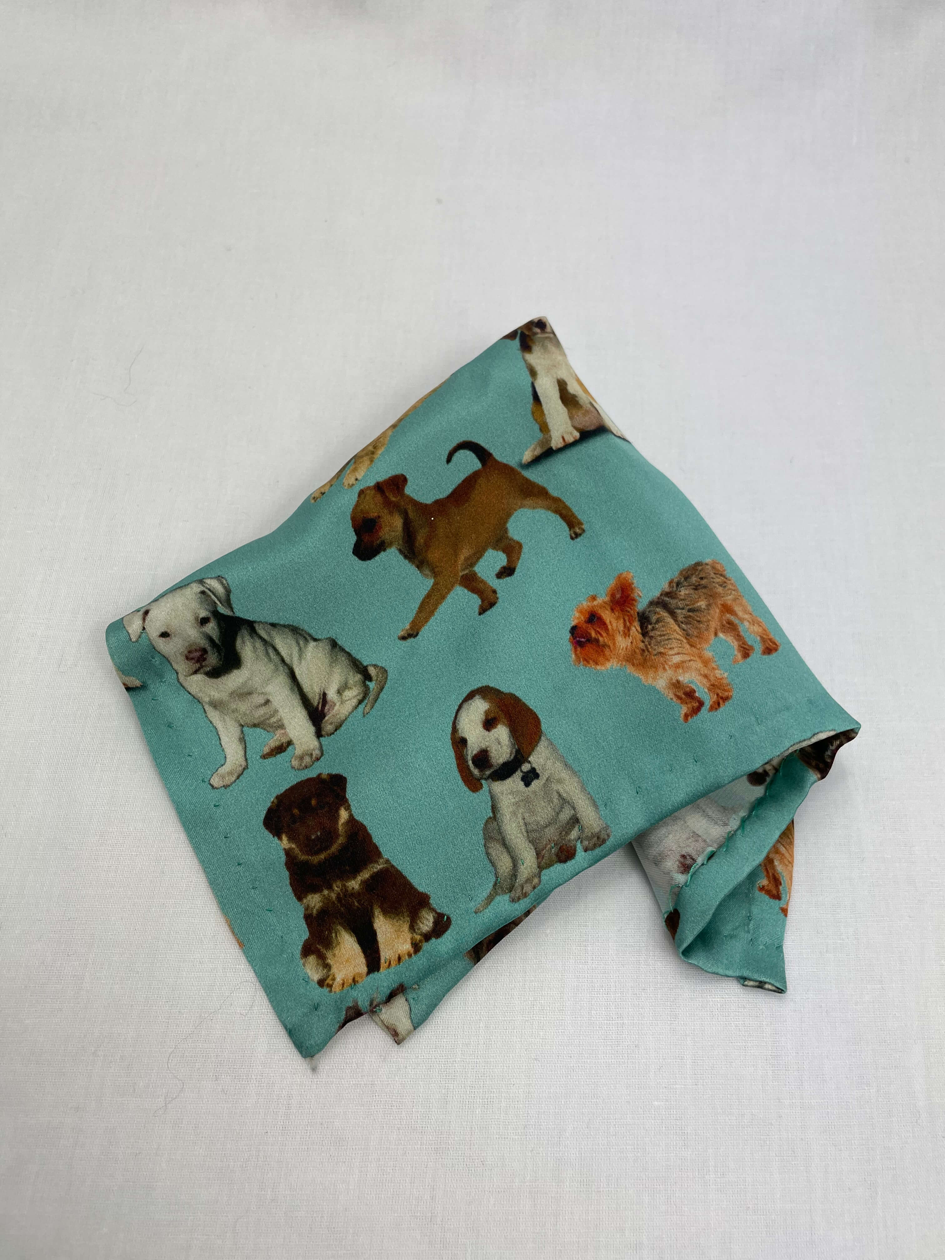 Näsduk Hundmönster