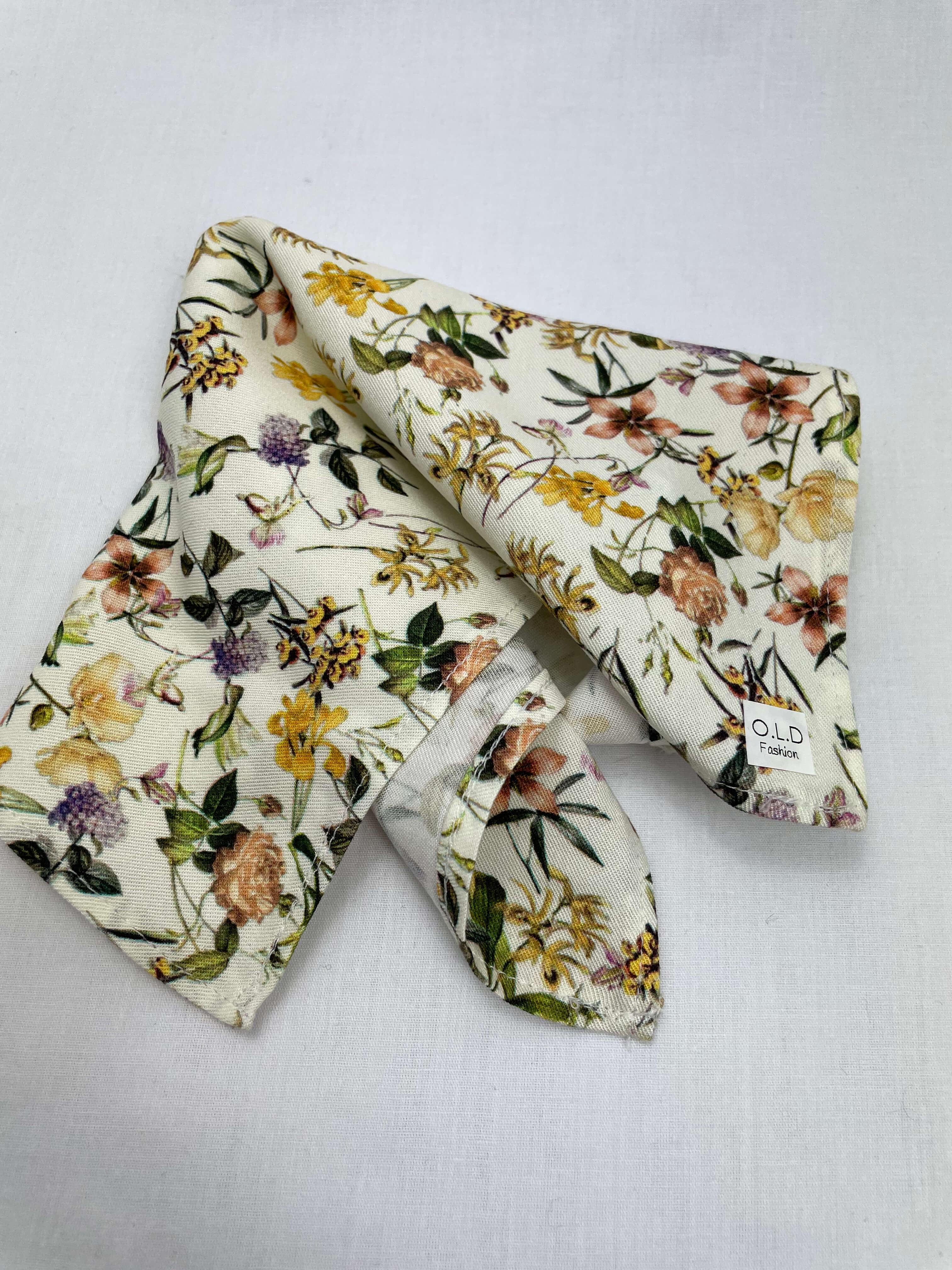 Näsduk OffWhite Blommor