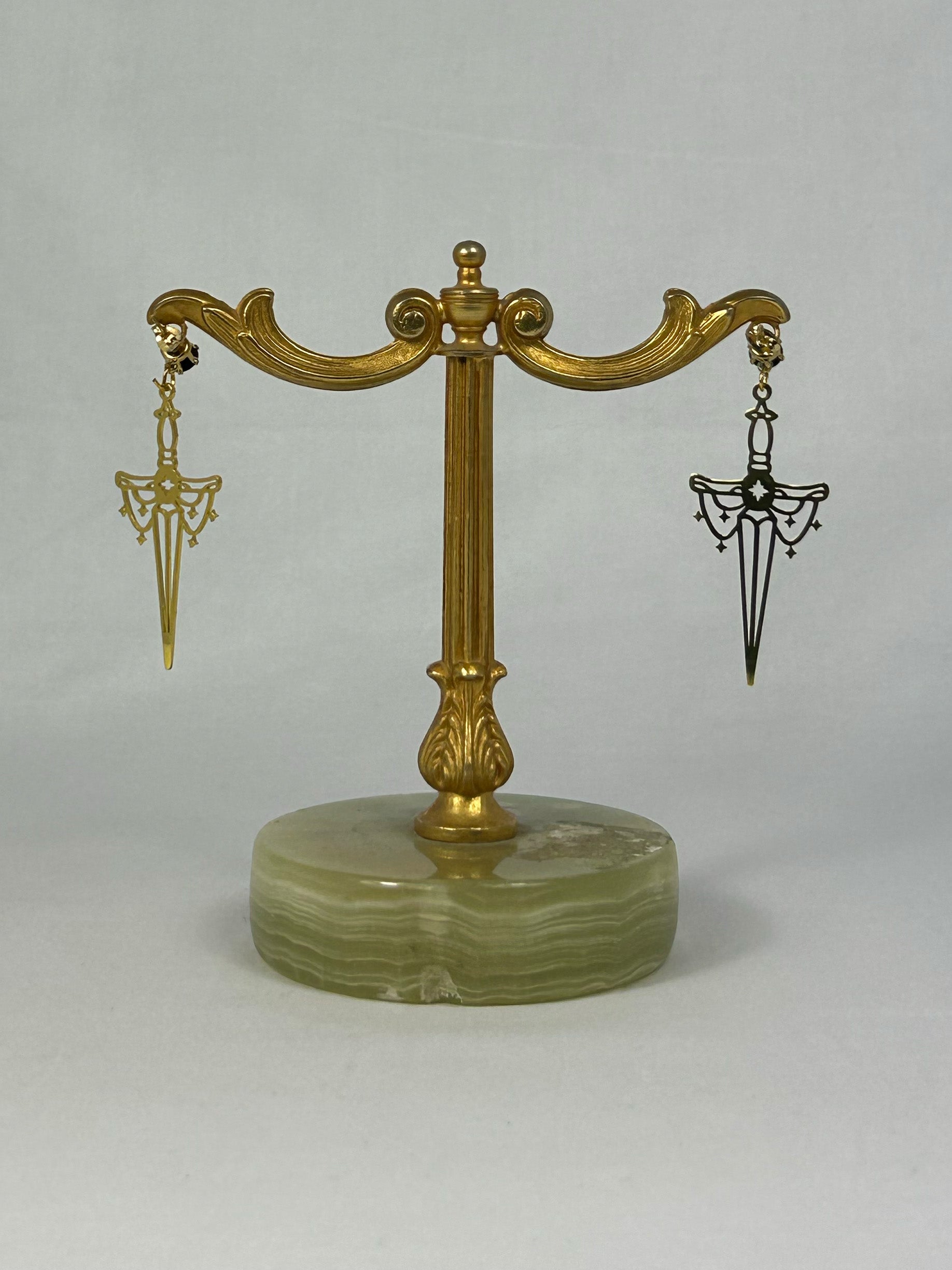 Örhängen Guld Svärd